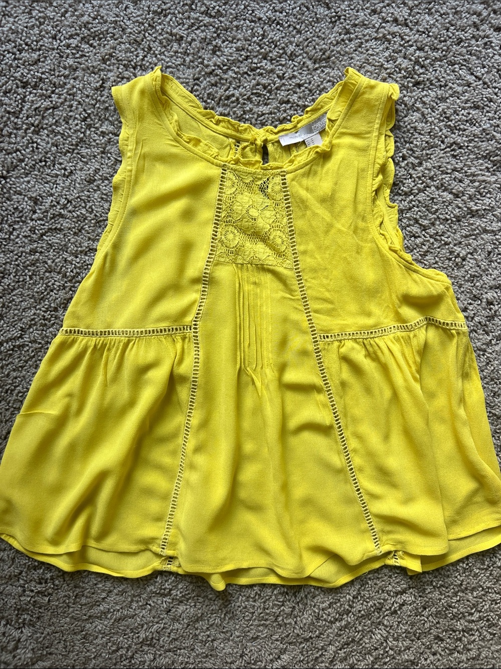 Forever 21 Yellow Lace-Detail Sleeveless Top Size Medium